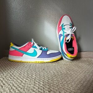 Nike Dunk Low Easter - Women’s 11